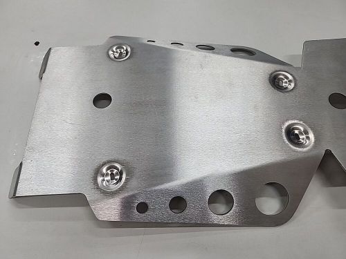 Nos oem new yamaha banshee aluminum skidplate skid plate # aba-3gg34-00-00