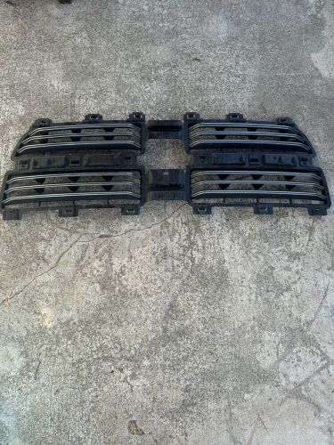 Ram 2500 grill insert 2013-18 big horn oem