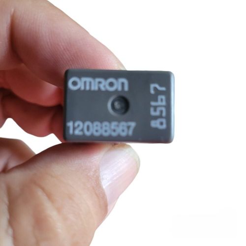 (1)  gm 12088567  relay omron 8567