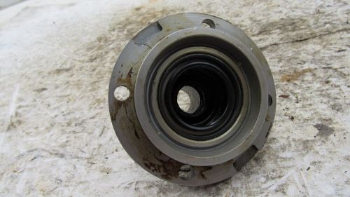 1989 johnson 40 hp outboard oem lower crankshaft bearing housing