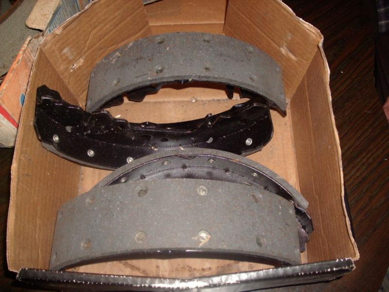 1998 dodge caravan brake shoes