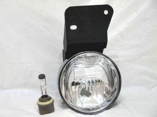 Pontiac 99-05 grand am driving fog light lamp l h driver side w/bulb new