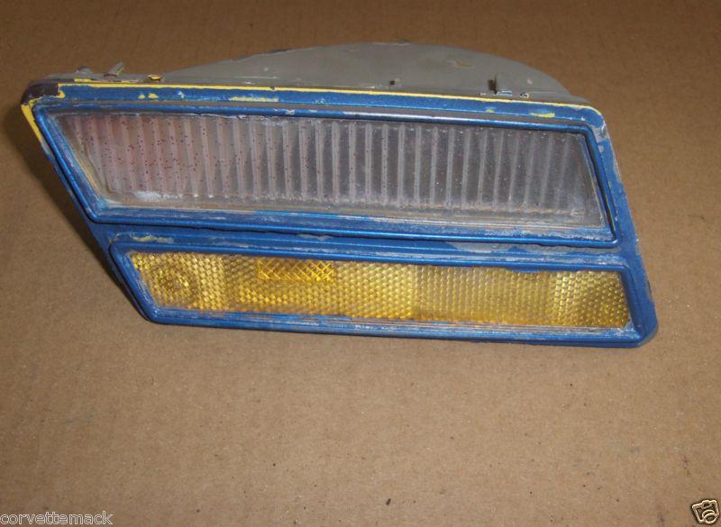 Corvette front side turn signal parking marker light rh 80,81,82 gm