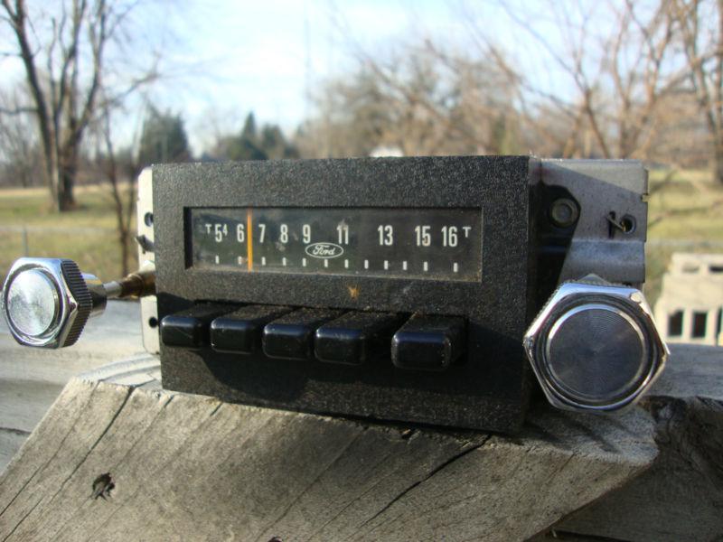 70’s ford am radio / mustang, torino, t-bird f-150 bronco maverick ect.  works w