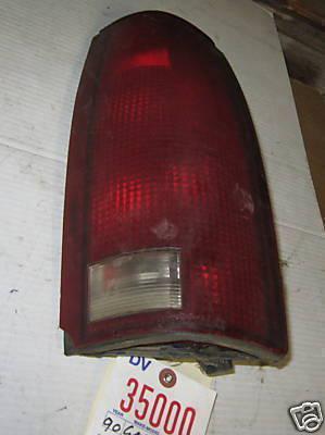 Chevrolet/gmc 90-99 pickup suburban tail light/lamp rh