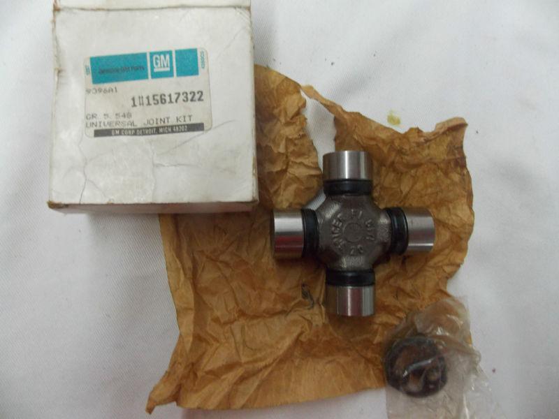 1992 1993 universal joint kit chevrolet astro gmc safari awd nos 12545626 nr!!