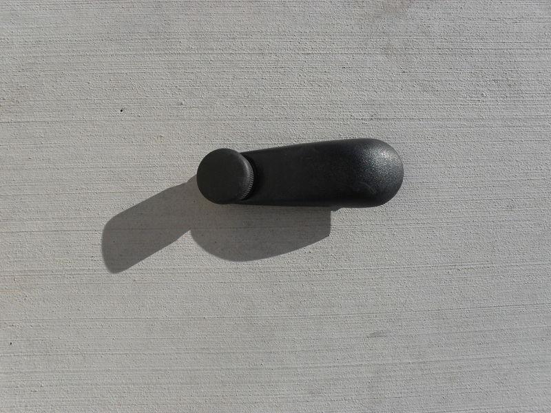 94 95 96 camaro window crank handle - oem 20585873 t