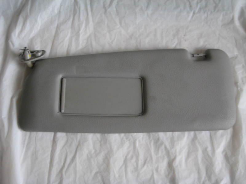 Bmw 323 1999 oem driver side (left) sun visor/shade