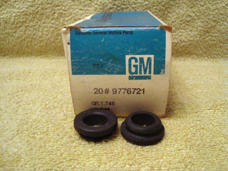 Nos 1964-75 pontiac p/8 t/8 f/8  400 421 ram air valve cover grommet gm 9776721