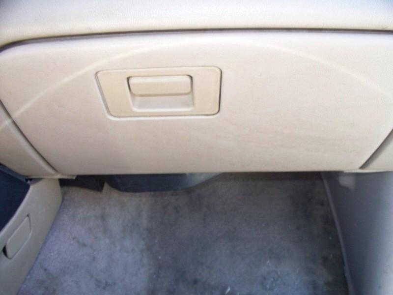 98 99 00 01 ford explorer glove box compartment