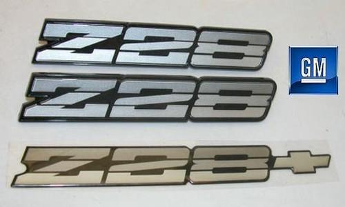 82-92 camaro tri shade gray z28 emblem set nos gm rare