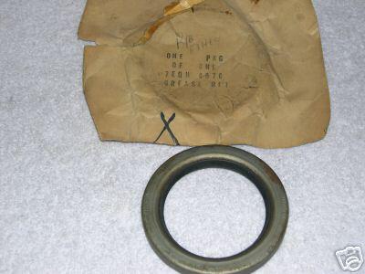 Nos ford f-b-n-t series medium heavy truck eaton drive pinion oil seal