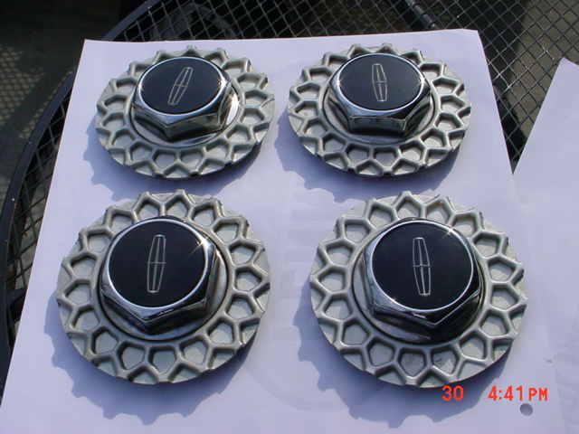 Lincoln town car 90-97 center caps - set of 4 