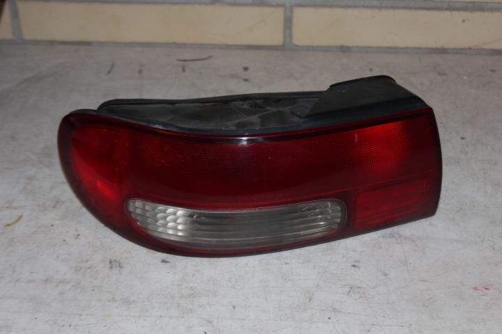 1995 1996 1997 kia sephia oem driver's side taillight --- free shipping