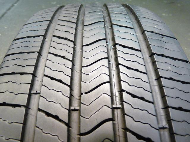 2 nice michelin defender xt, 235/65/16 p235/65r16 235 65 16, tires # 46156 q