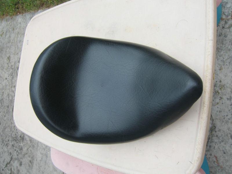 Victory motorcycle touring seat