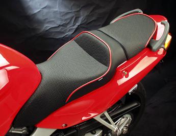 Sargent world sport seat blk w/ red welts for hon vfr800 interceptor 1998-2001