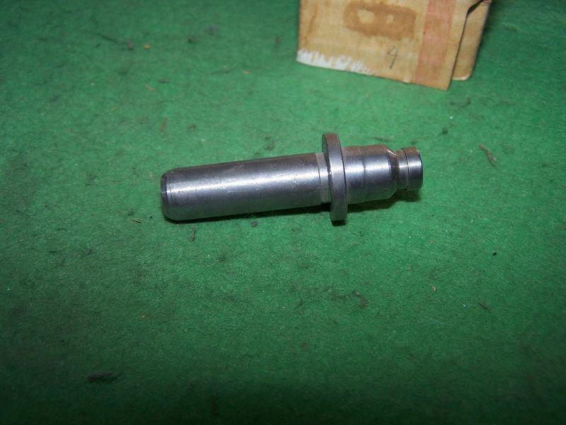 Nos exhaust valve guide, early model honda xl100, tl/xl125, cb/cl100