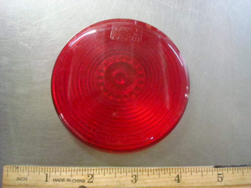 Dz 77-218 red replacement lens balkamp 680-2004  (3 3/8 inch snap-on) *nos*