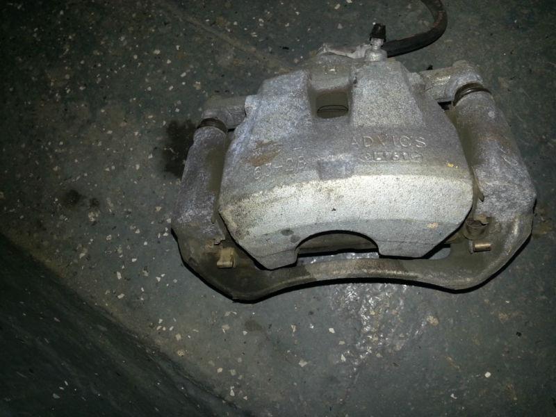 2012 toyota camry left driver oem front brake caliper 