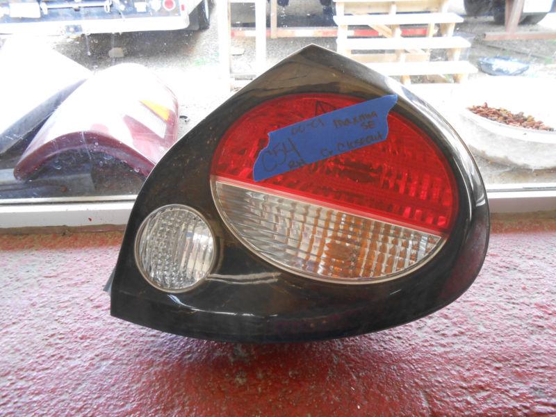 Nissan maxima se right tail light lamp 2000 2001 passenger