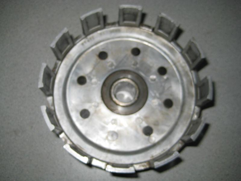 Suzuki dr370 clutch basket