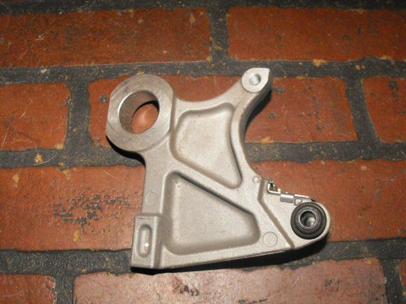 08 yamaha yzf r6 600 rear caliper bracket