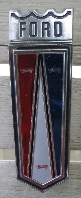 Nos 1966 ford galaxie 500 chrome red blue fender emblem fomoco c6ab-16188-b