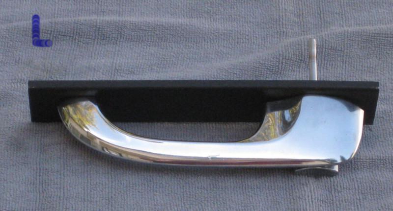 Corvette 1964 late /  1967 outside door handle # 5719143  left