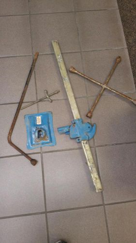 1974 chrysler town and country bumper jack