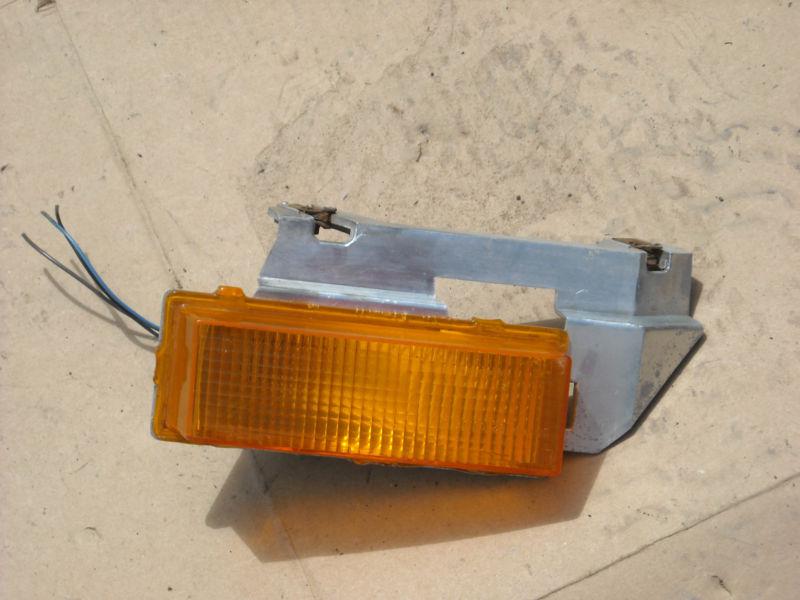 92 oldsmobile eighty eight 88 side marker lamp l/f