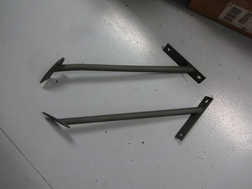 1967 1868 cougar front bumper outer brackets - braces