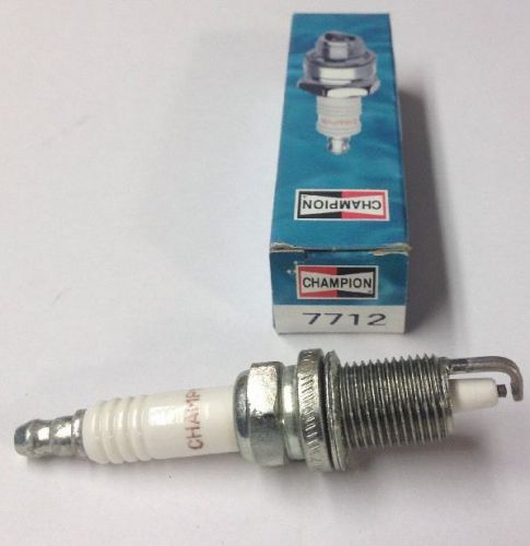 1 new champion marine boat copper engine spark plug 7712