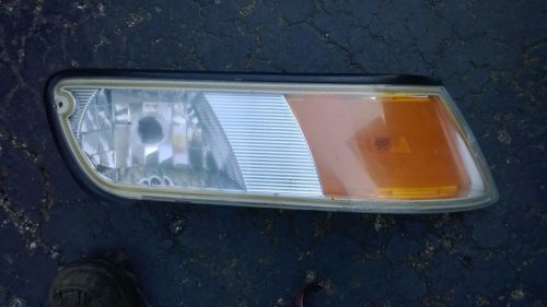 1998-2002 mercury grand marquis passenger right corner marker turn signal light