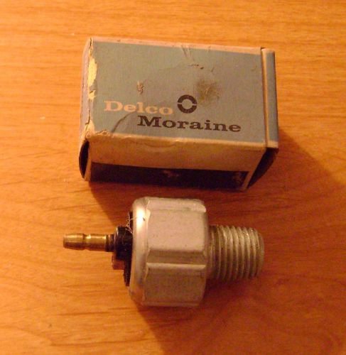 Hydraulic stop light switch part# 4771. nos delco moraine