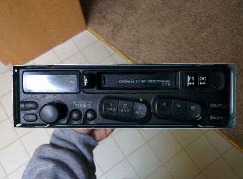 1998-2001 clarion subaru oem am/fm cassette radio model # pf-1509a