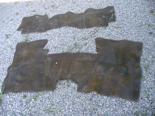 Ford thunderbird  1970-1971  floor mat   frt &amp; back  very good condition