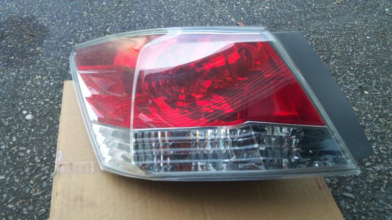 2008-09 honda accord sedan oem left tail lamp