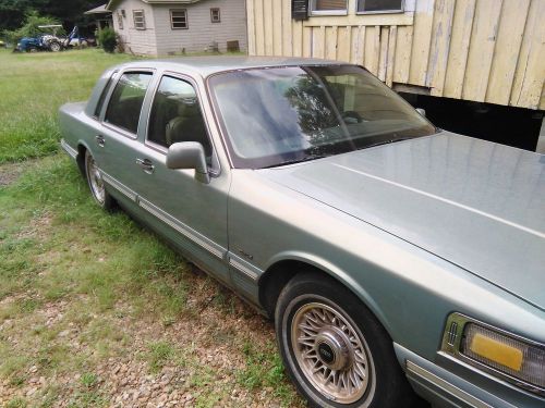 1995 lincoln continental town car