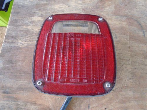 Jeeo cj - 1976 - 86 - left tail light