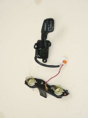 Switch radio control mazda premacy cp 0500b97 05-2000-