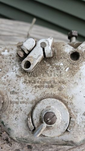 Vintage johnson outboard boat motor  1945 po-15 22hp vacturi carb / carburetor