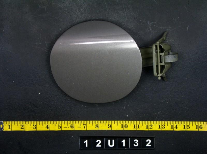 02 lincoln ls fuel filler door lid gas tank cover cap oem gray 12u132