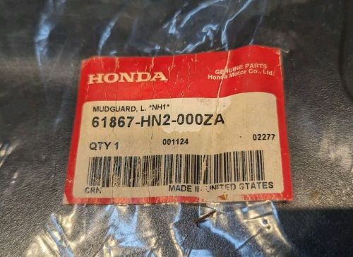 New genuine honda left front mudguard  pn 61867-hn2-000za. trx500