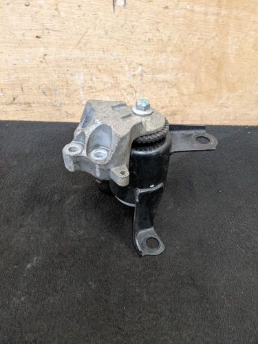 Ford ecosport mk2 jk8 o/s driver side right front engine mount