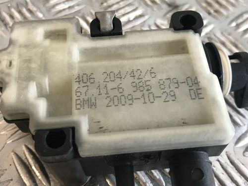 Oem bmw 2009 1 series e81 116d fuel flap actuator 6985879 b223 *249