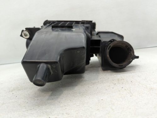 2010-2011 cadillac srx air cleaner intake-duct hose tube am2n2