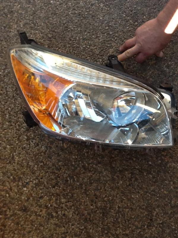 Toyota rav4 rav4 passenger side headlight 2007-2008