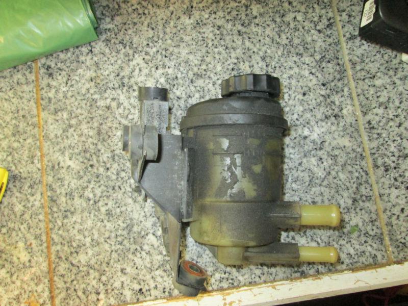 01 02 03  hyundai elantra - power steering reservoir