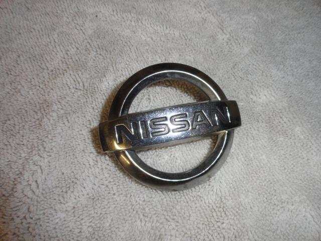 2003 nissan sentra oem hub cap badge